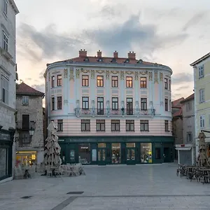 rezervirajte ovdje
