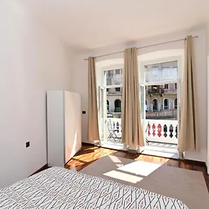  Apartment Tyson Apartman